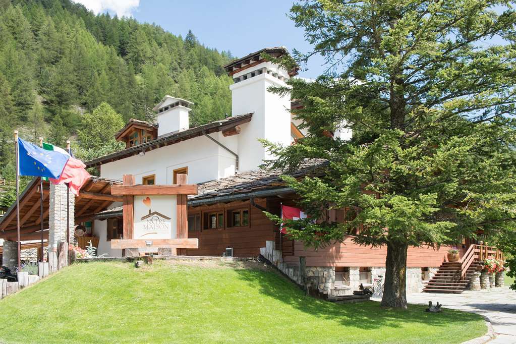 Eco Wellness Hotel Notre Maison Cogne Εξωτερικό φωτογραφία