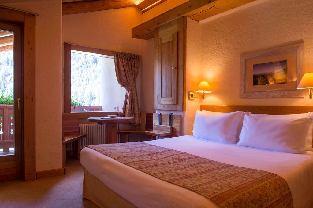 Eco Wellness Hotel Notre Maison Cogne Δωμάτιο φωτογραφία